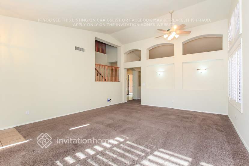 Building Photo - 8228 W Harmony Ln