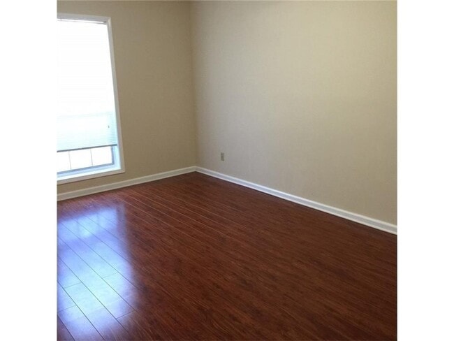 Building Photo - 930 Misty Creek Ct