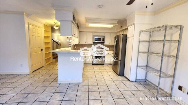 Building Photo - 2508 Bering Dr