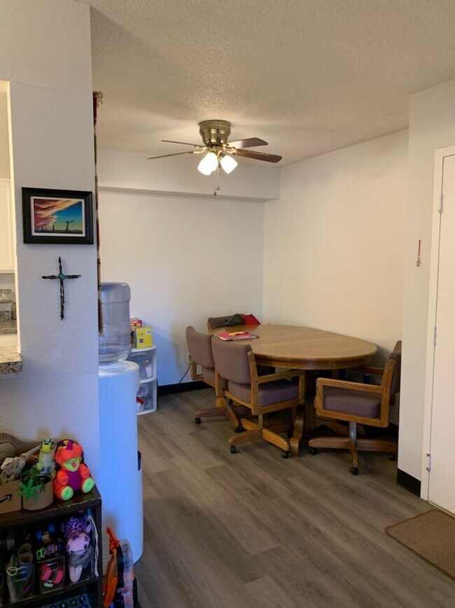 Building Photo - 2 bed 2 bath on ground floor W/D in Unit! ...