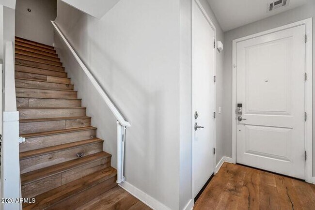 Building Photo - 3030 N 38th St