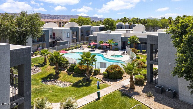 Building Photo - 5611 S 32nd St