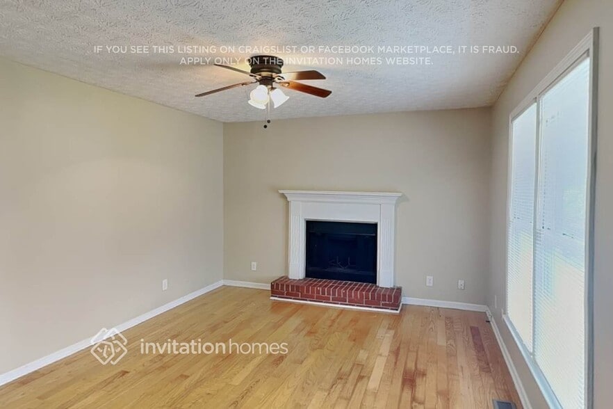 Building Photo - 305 Mary Alice Dr