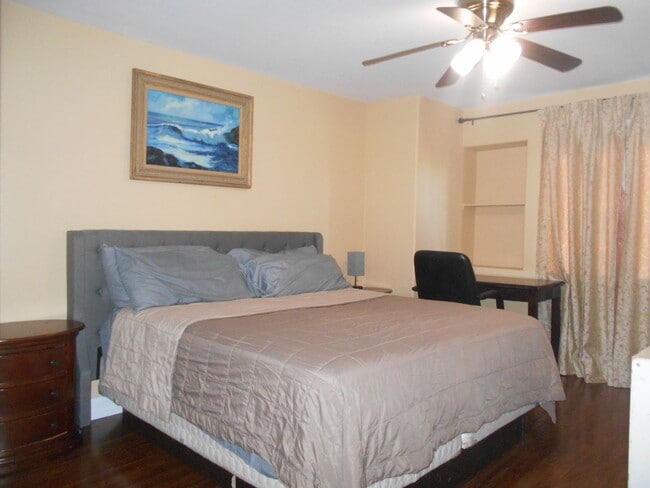 Building Photo - 8317 Opal Cove Dr