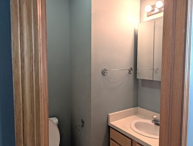 Building Photo - 515 S Campbell Ave