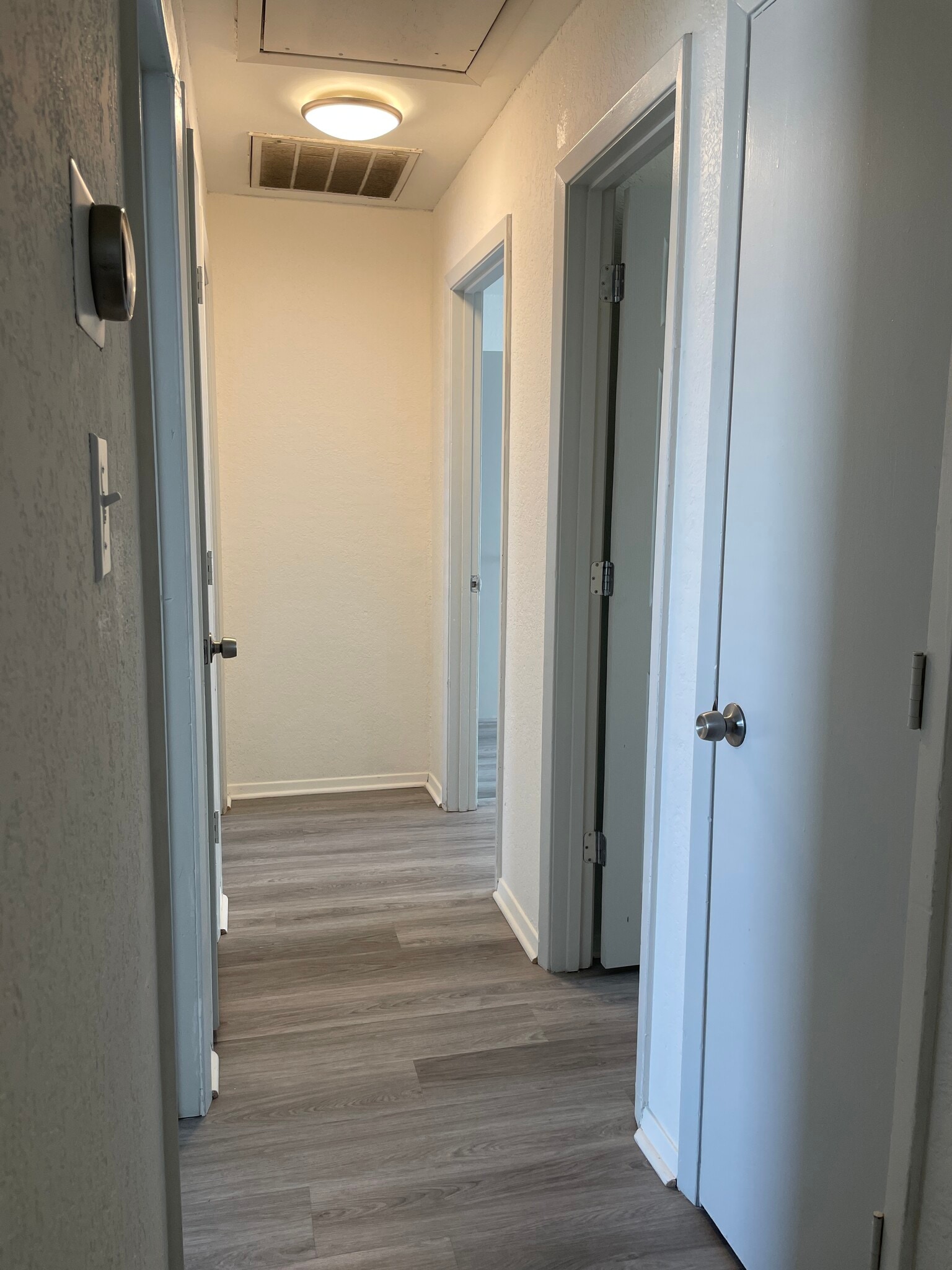 Building Photo - 8337 Clifford St