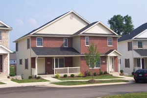 Building Photo - 3 BDRM TOWNHOUSE JULY 2026;   MONTHLY RENT...