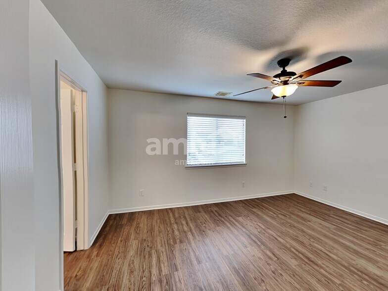 Building Photo - 21806 Grassy Hill Ln
