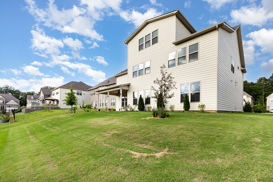 Building Photo - 6225 Majesty Ct