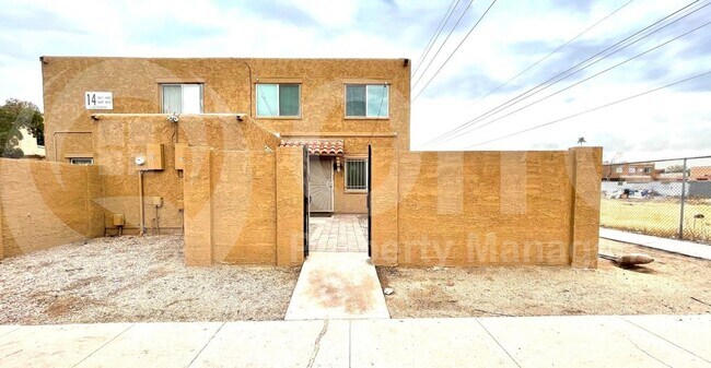 Primary Photo - 4601 E Southgate Ave