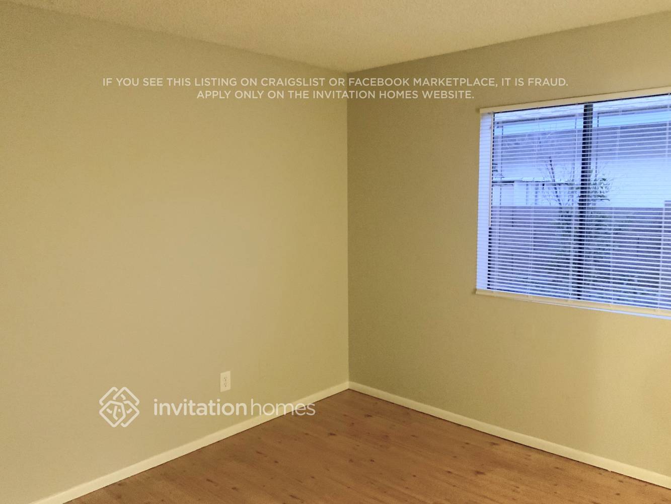 Building Photo - 2802 W Vista Ave