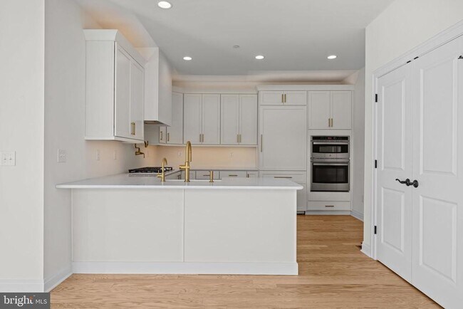 Building Photo - 46 Parry Wy