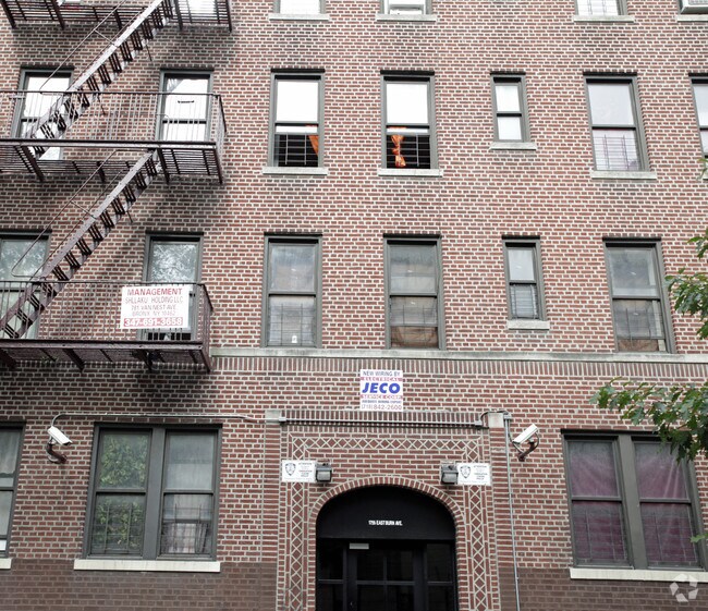 Building Photo - 1755 Eastburn Ave