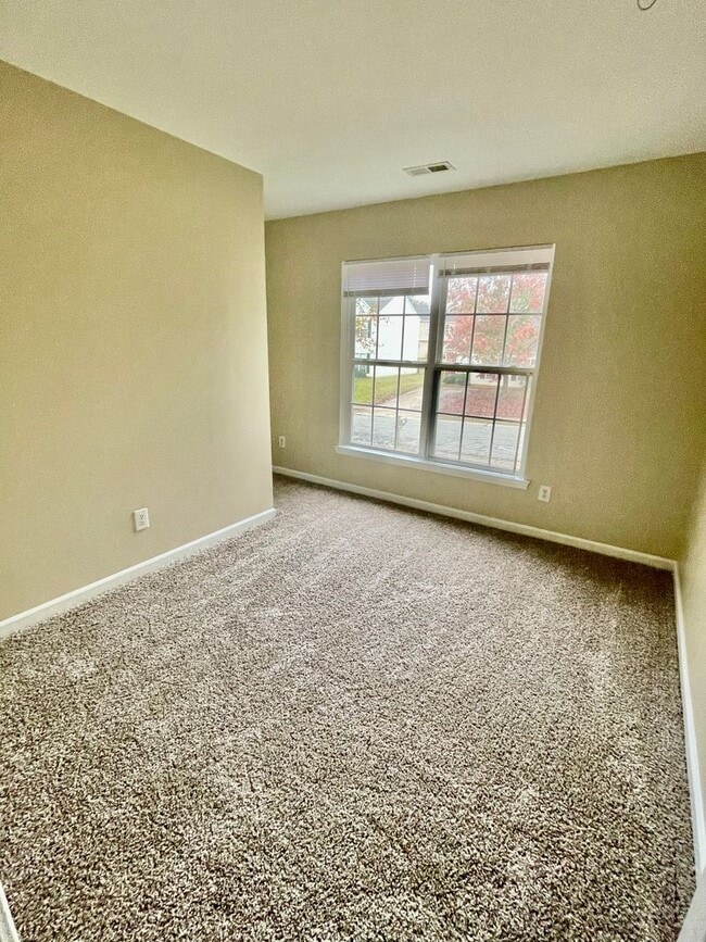 Building Photo - Come see this beautiful 2 Story 4 bedroom 2.5 bath 1 Car garage home