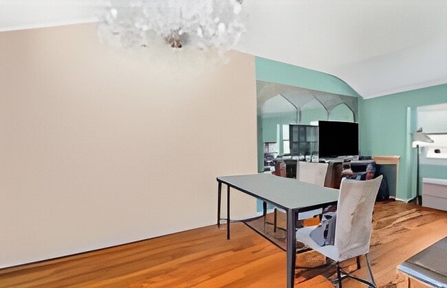 Building Photo - 1707 Manatuck Blvd