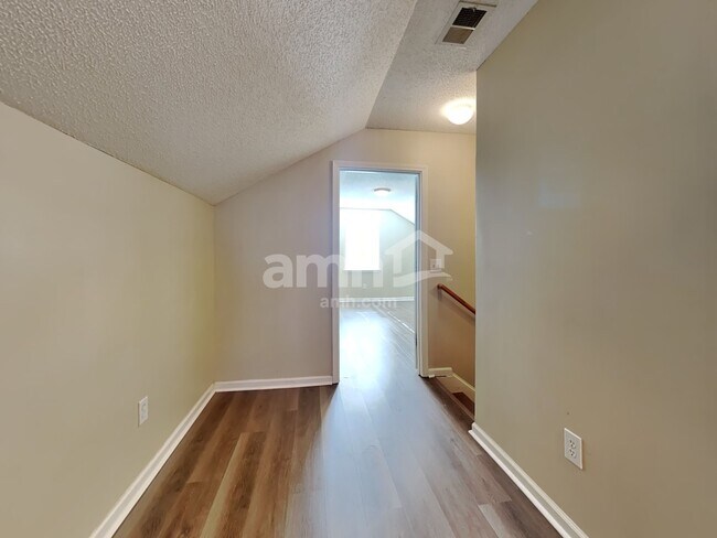 Building Photo - 4016 Broken Arrow Dr