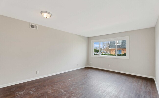 Building Photo - 103 Harbor Dr