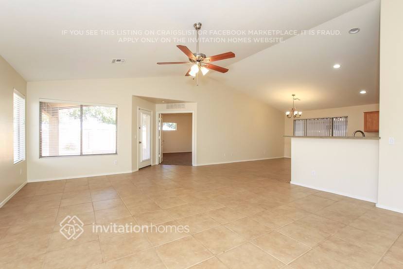 Building Photo - 15838 W Tara Ln