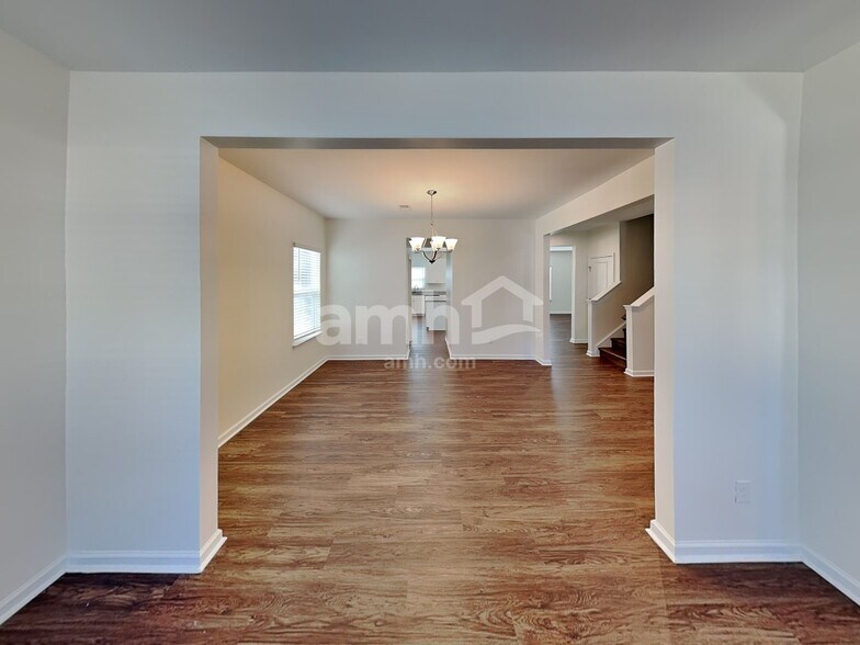 Building Photo - 5034 Twin River Dr