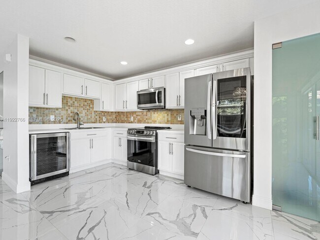 Building Photo - 16544 SW 68th Terrace