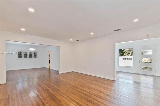Building Photo - 680 NE 57th St