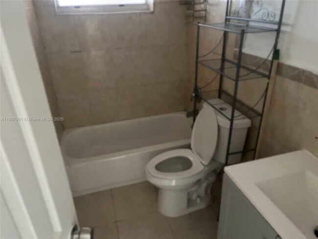 Building Photo - 15812 NW 39th Ct