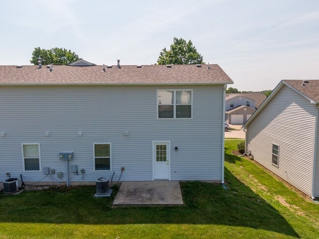 Building Photo - 3515-3517 Prescott Dr.