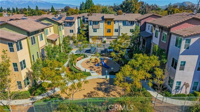Building Photo - 609 Savi Dr