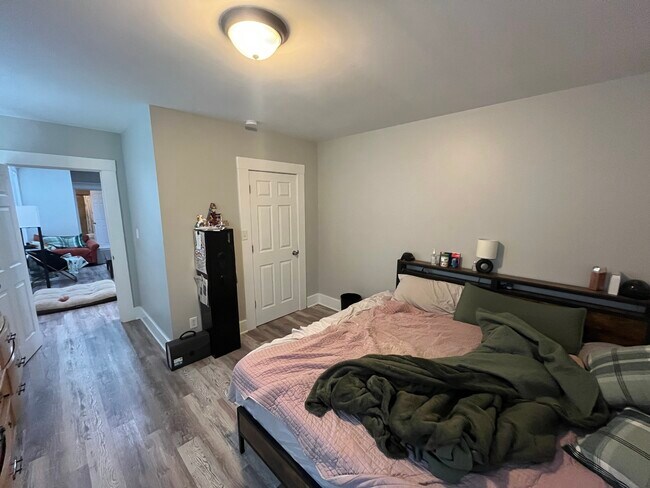 Building Photo - 33 Hamilton Park