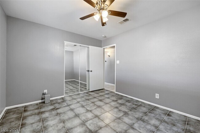 Building Photo - 604 Bloomingfield Ln