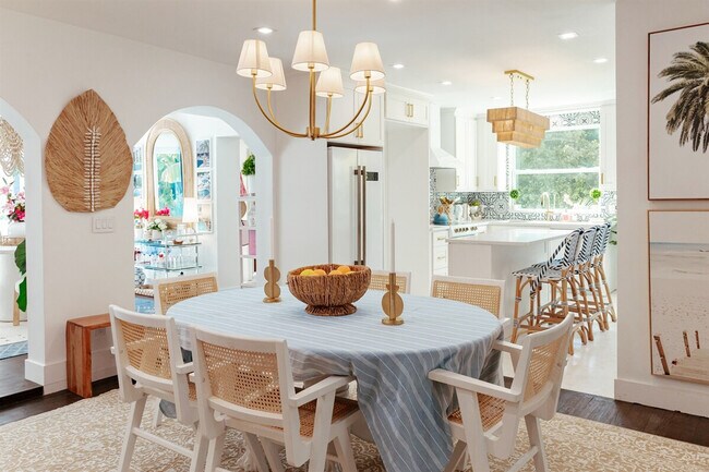 Building Photo - 610 38th St