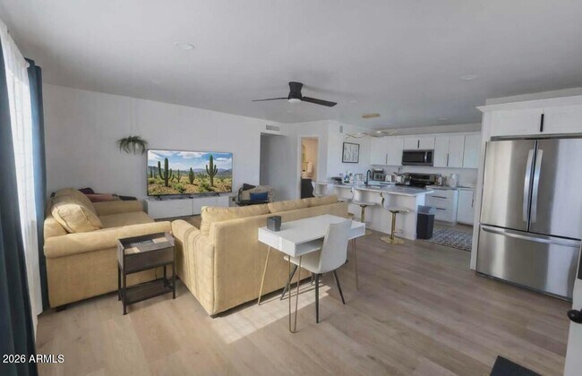 Building Photo - 14620 Yerba Buena Way