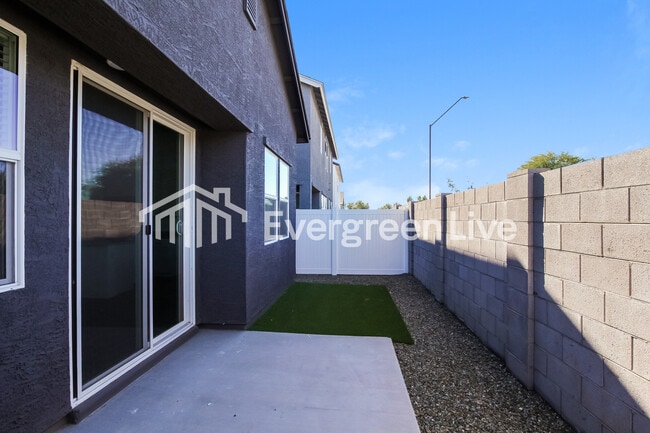 Building Photo - 9117 N 181st Ave