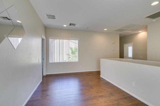 Building Photo - Large home near Aliante*Close to area schools and shopping centers*