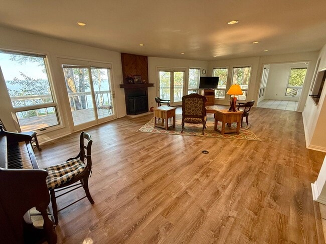 Building Photo - 20868 Bay Shore Dr