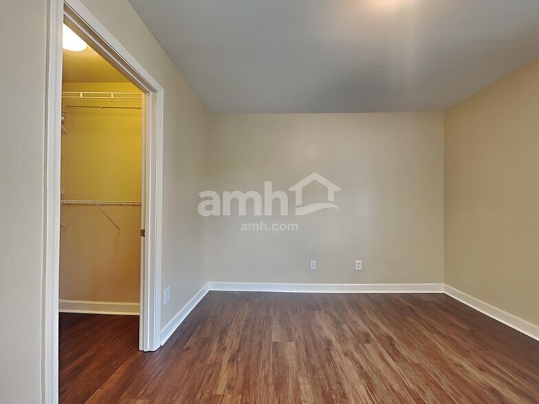 Building Photo - 3048 Adventure Way