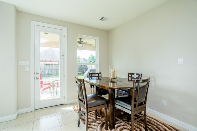 Building Photo - 4622 Regal Shadow Ln