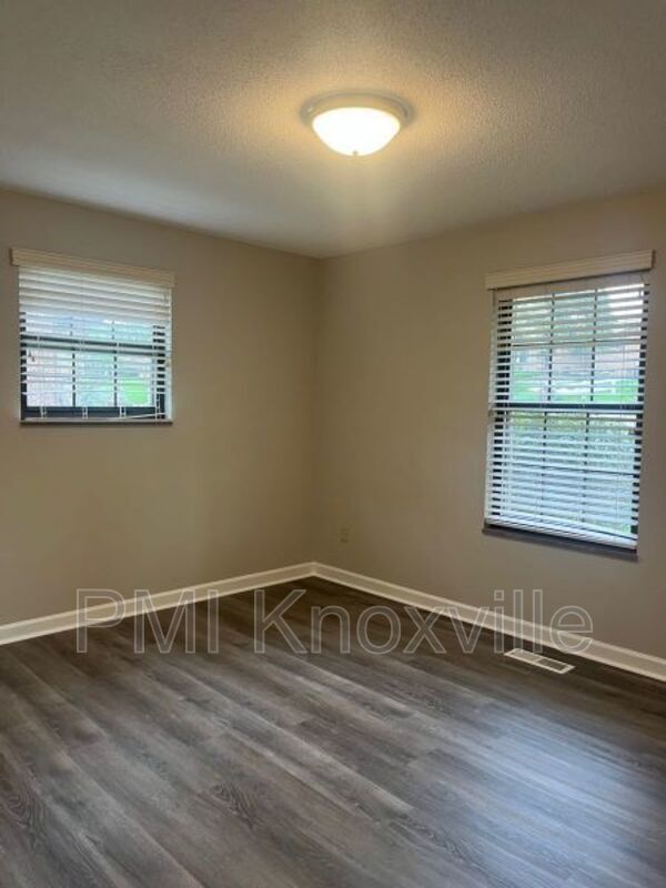 Building Photo - 4723 Zirkle Dr
