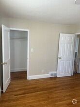 Building Photo - 42 Meadowbank Ave