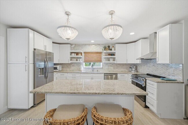 Building Photo - 4262 Biscayne Dr