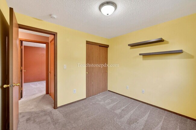 Building Photo - 471 NW 24th St