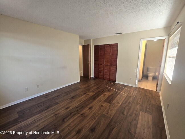 Building Photo - 13436 White Plains St