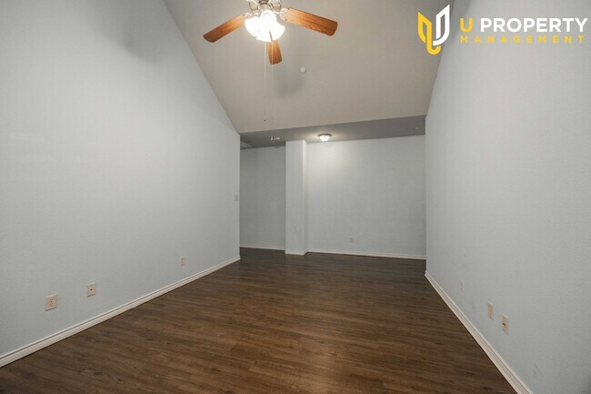 Building Photo - LUXURY TOWNHOME IN CRAIG RANCH COMMUNITY