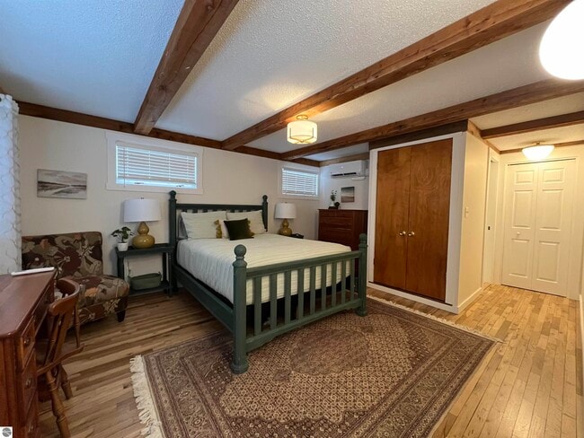 Building Photo - 3846 N Four Mile Rd