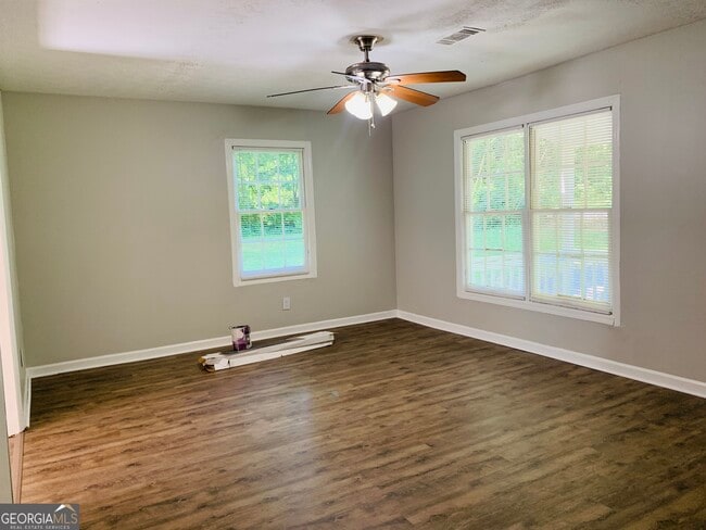 Building Photo - 139 Jack Russell Rd