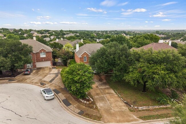 Building Photo - 1006 Shadow Valley Cove