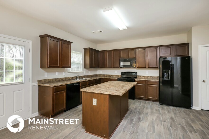 Building Photo - 842 Whitfield Oak Way NE