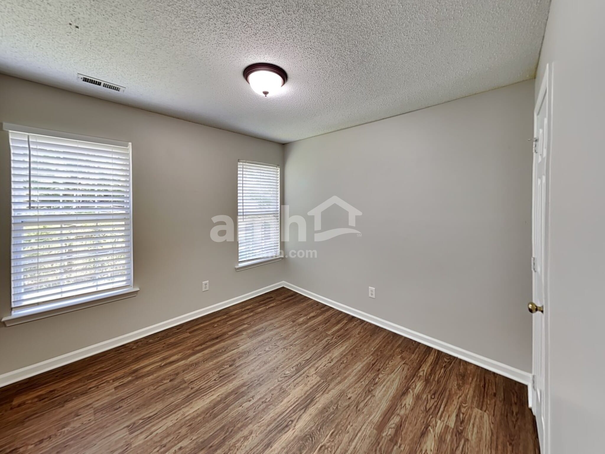 Building Photo - 1720 Silverberry Ct