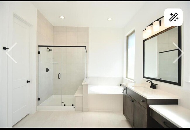 Building Photo - 10727 River Walk Dr