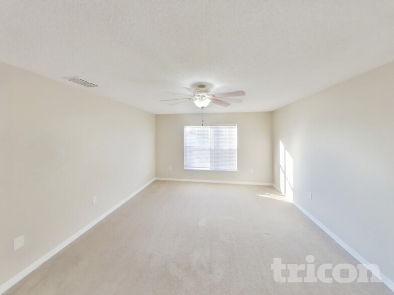 Building Photo - 10323 Frog Pond Dr